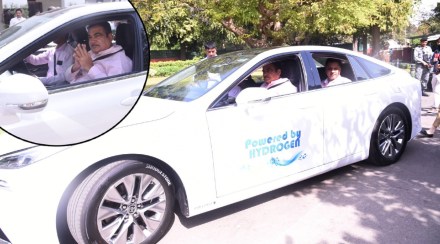 Gadkari reaches Parliament in green hydrogen powered car