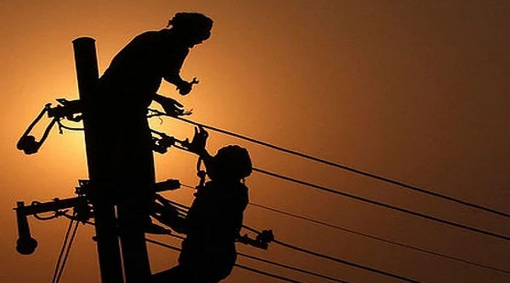 घोडबंदरमध्ये मध्यरात्री विद्युत पुरवठा खंडीत होत असल्याने नागरिक हैराण; महावितरणच्या कारभारावर संताप