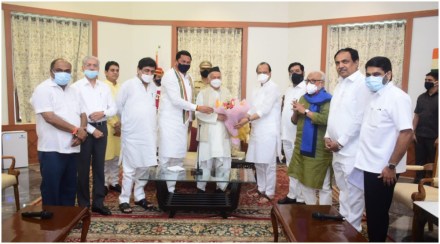विधानसभा अध्यक्षपद निवडीसाठी महाविकास आघाडीच्या नेत्यांनी घेतली राज्यपालांची भेट