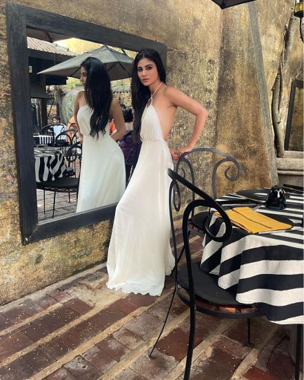 Mouni Roy Sri Lanka
