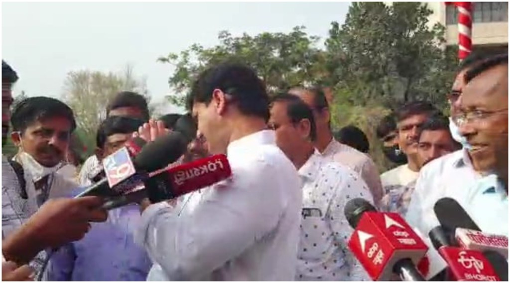 …अन् किरीट सोमय्यांचा विषय काढताच धनंजय मुंडेंनी जोडले हात