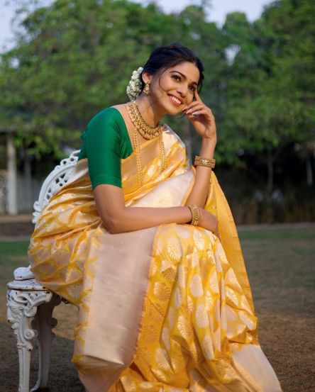 Pooja Sawant Saree Look