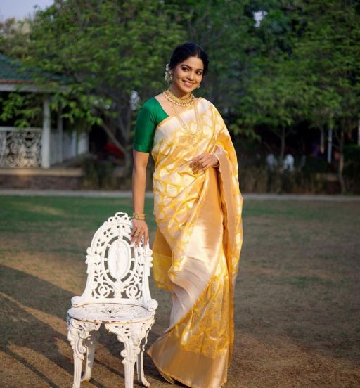 Pooja Sawant Saree Look
