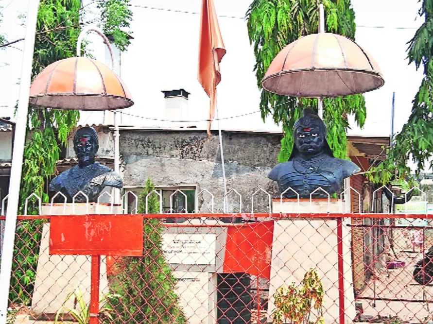 राष्ट्रपुरुषांचे पुतळे ३० वर्षांपासून उपेक्षित; पुतळे बांधणारी समिती बरखास्तीनंतर वसई-विरार महापालिकेचेही दुर्लक्ष