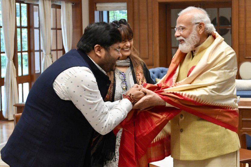 या चित्रपटाचे निर्माते अभिषेक अग्रवाल यांनी त्यांच्या ट्विटरवर हे फोटो शेअर केले आहेत. या फोटोला कॅप्शन देताना ते म्हणाले, 
