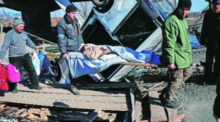 मारियोपोलवर तोफांचा भडिमार; नागरिकांनी आश्रय घेतलेली मशीद रशियाकडून लक्ष्य मारियोपोलवर तोफांचा भडिमार; नागरिकांनी आश्रय घेतलेली मशीद रशियाकडून लक्ष्य