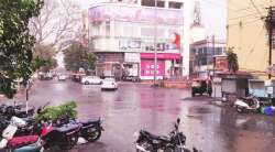 वादळी वाऱ्यासह कोल्हापुरात पाऊस