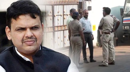मोठी बातमी! देवेंद्र फडणवीसांचा जबाब नोंदवण्यासाठी पोलिसांचं पथक सागर बंगल्यावर दाखल मोठी बातमी! देवेंद्र फडणवीसांचा जबाब नोंदवण्यासाठी पोलिसांचं पथक सागर बंगल्यावर दाखल