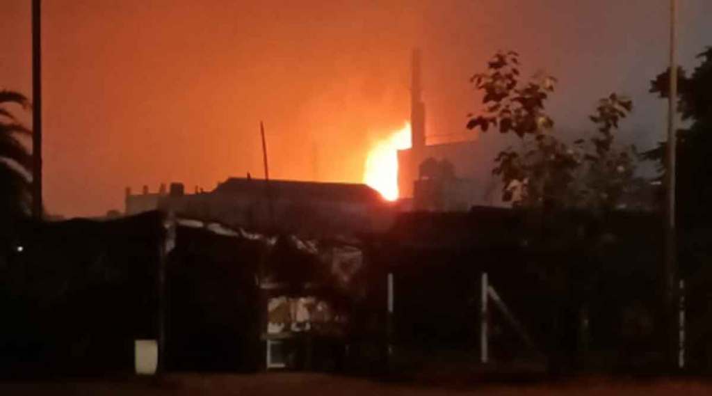 рддрд╛рд░рд╛рдкреВрд░ рдпреЗрдереАрд▓ рд░рд╛рд╕рд╛рдпрдирд┐рдХ рдХрдВрдкрдиреАрд▓рд╛ рдЖрдЧ рддрд╛рд░рд╛рдкреВрд░ рдпреЗрдереАрд▓ рд░рд╛рд╕рд╛рдпрдирд┐рдХ рдХрдВрдкрдиреАрд▓рд╛ рдЖрдЧ