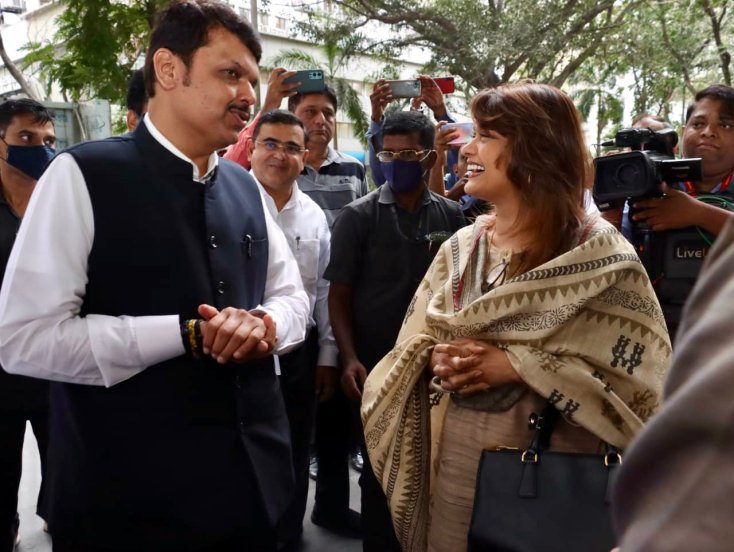 devendra fadnavis maharashtra bjp leaders watch The Kashmir Files