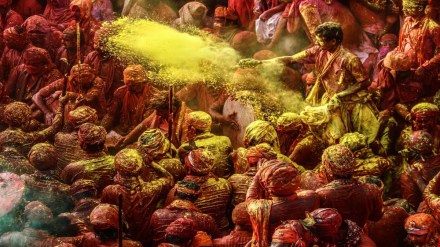 जाणून घेऊया, इतर देशांमध्ये होळी हा सण कसा आणि केव्हा साजरा केला जातो. (Photo : Pexels)
