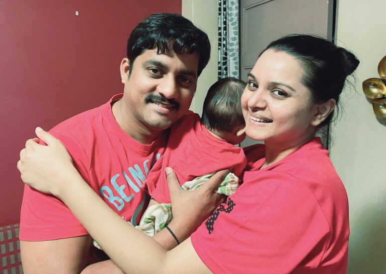 बाळाचा फोटो पाहून अनेकांनी 'क्यूट', 'छान', 'मस्तच' अशा कमेंटही पाहायला दिसत आहे.