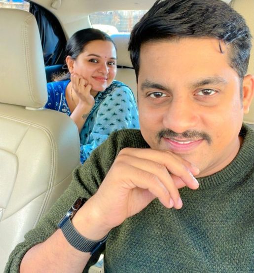विशेष म्हणजे काही दिवसांपूर्वीच खुशबूने बाळाचा चेहरा दिसणारा एक फोटो सोशल मीडियावर शेअर केला होता.