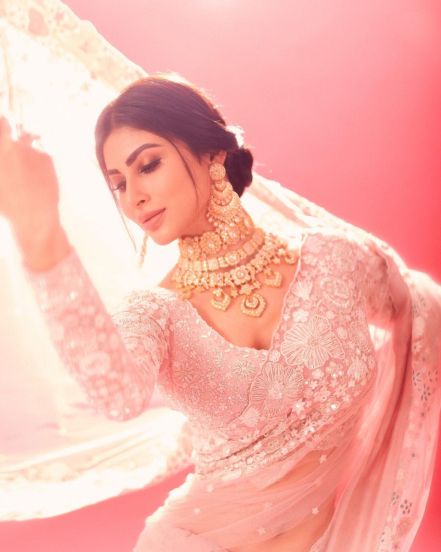 mouni roy (12)