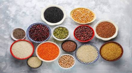 त्वचा, रक्त, स्नायू आणि हाडांच्या पेशींच्या विकासासाठीही हे विशेष पोषक घटक आवश्यक असतात. (photo credit: freepik)