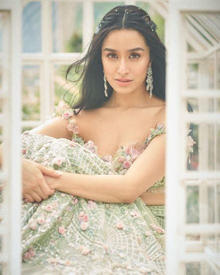 shraddha kapoor 3d lehenga (7)