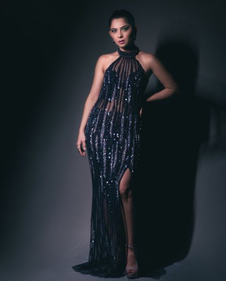 sonali kulkarni (6)