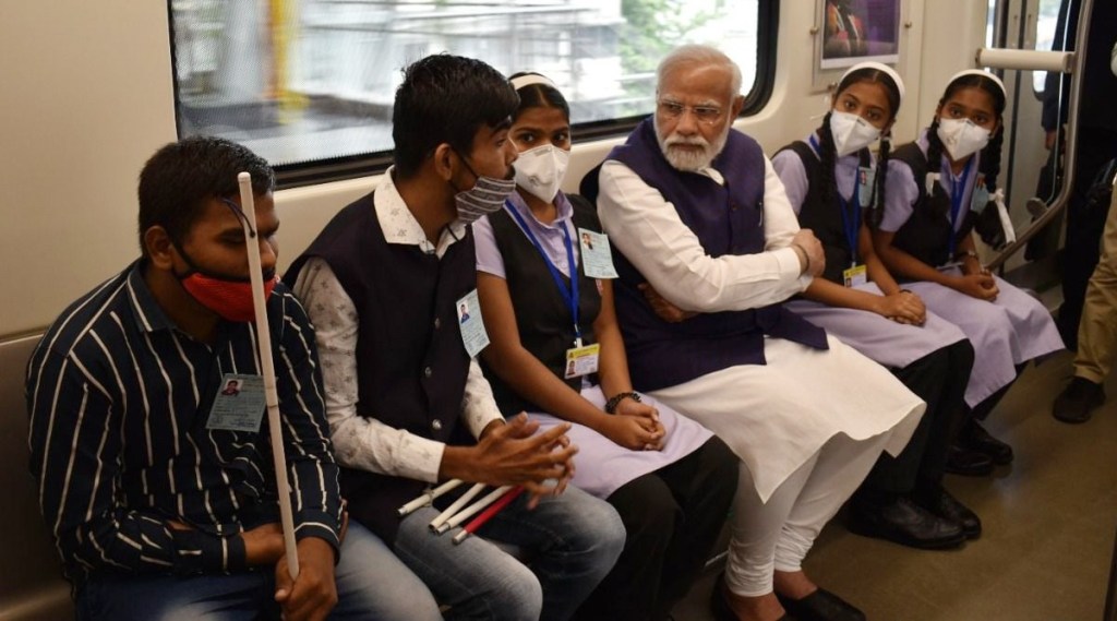 ‘सर तुम्ही मराठी खूप छान बोलता’; त्यावर पंतप्रधान नरेंद्र मोदी मुलांना म्हणाले…
