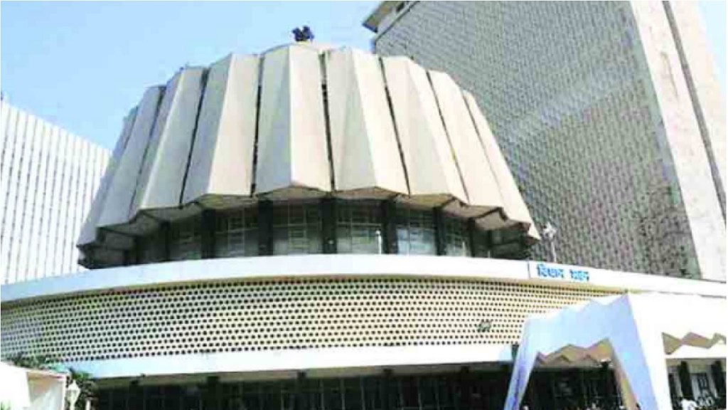 MLA are enjoying themselves in Guwahati, Former jansangh MLA in Hindoli facing major health problem MLA are enjoying themselves in Guwahati, Former jansangh MLA in Hindoli facing major health problem