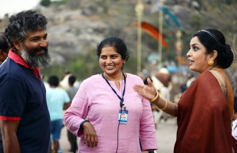राजामौली यांच्या पत्नीचे नाव रमा आहे. रमा या व्यवसायाने कॉस्च्युम डिझायनर आहे.