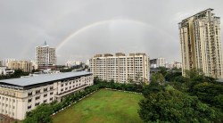 ठाणे : आयुक्तांच्या आदेशाकडे पालिका अधिकाऱ्यांचा कानाडोळा, न्यू होरायझन स्कॉलर्स शाळेने अडवलेल्या मैदानाला अद्यापही टाळे