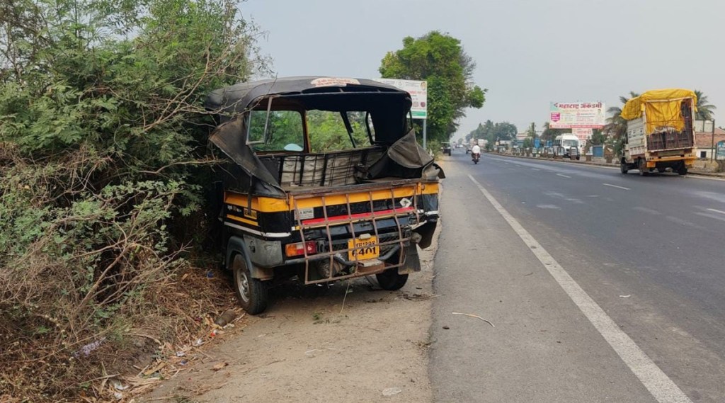 पुणे: विद्यार्थी वाहतूक करणाऱ्या रिक्षाला जीपची धडक; रिक्षाचालकासह ११ विद्यार्थी जखमी