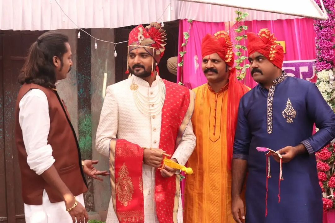 त्यांच्या लग्नानंतर आता मालिकेचा आणखी एक प्रोमो व्हायरल होत आहे. या प्रोमोमध्ये डॉक्टर डिंपलला लग्नाचं गिफ्ट देणार असल्याचं दाखवण्यात आलं आहे.