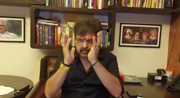 “महाराष्ट्राच्या विकासाची ब्ल्यू प्रिंट ते मशिदीबाहेर भोंगे घेऊन पोरांना बसायला सांगणे, हा प्रवास आहे राज ठाकरे यांचा,