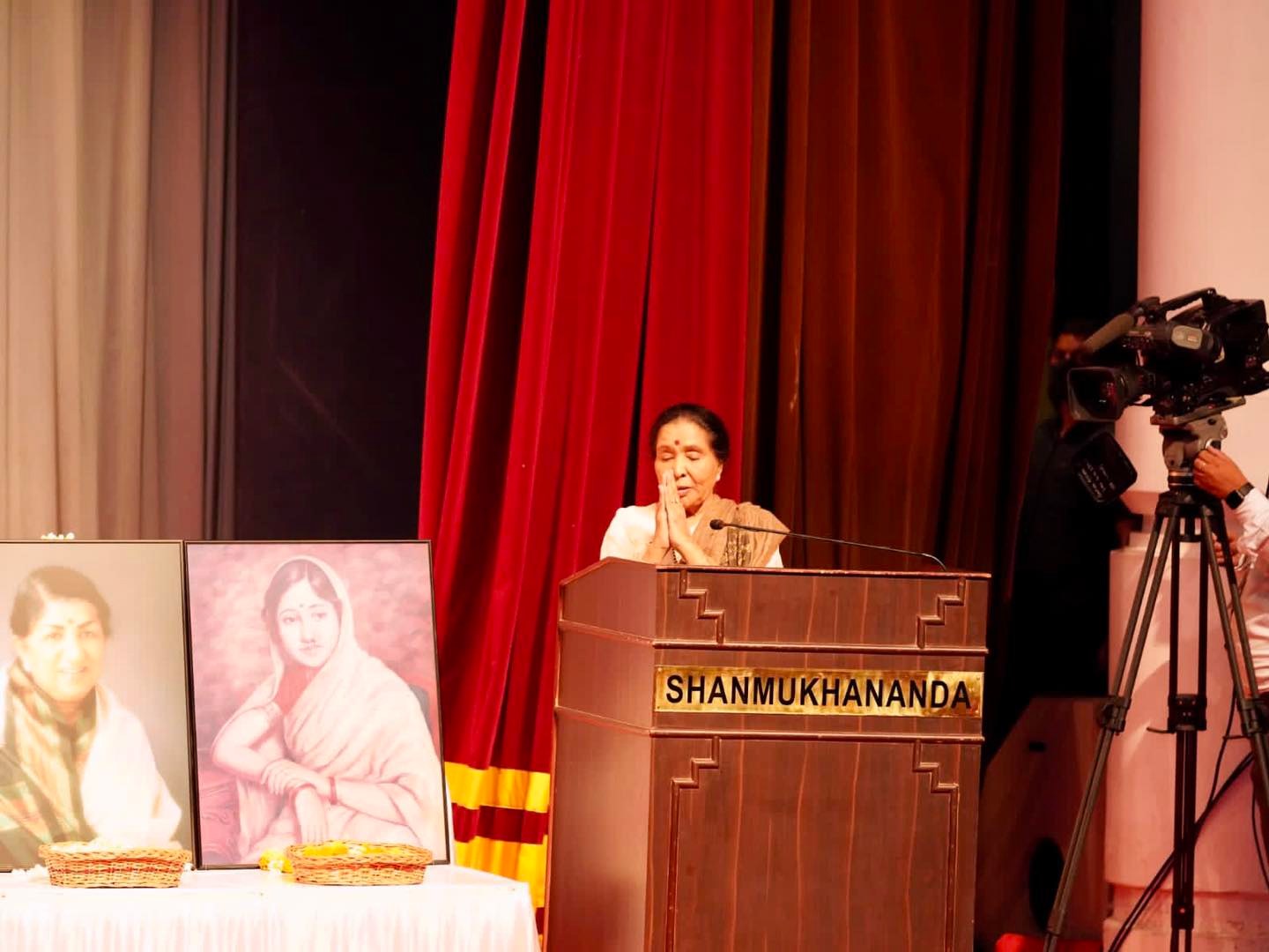 glimpses from 1st Lata Deenanath Mangeshkar Award ceremony programme in Mumbai