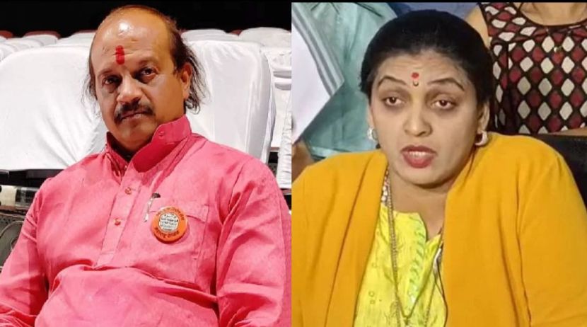 महाराष्ट्र नवनिर्माण सेनेचे नगरसेवक वसंत मोरे यांची पुणे शहर अध्यक्षपदावरून उचलबांगडी करण्यात आली असल्याने चांगलीच चर्चा रंगली आहे. वसंत मोरे यांच्या जागी साईनाथ बाबर यांची शहराध्यक्ष म्हणून नियुक्ती करण्यात आली आहे. वसंत मोरे यांची पक्षानं पदावरून उचलबांगडी केल्यानंतर त्यांना इतर पक्षांकडून ऑफर्स येऊ लागल्या आहेत. राष्ट्रवादी काँग्रेसचे शहराध्यक्ष प्रशांत जगताप यांनी वसंत मोरे यांना राष्ट्रवादीत येण्याची खुली ऑफर दिली असताना रुपाली ठोंबरे यांनीदेखील आता यावर भाष्य केलं आहे.