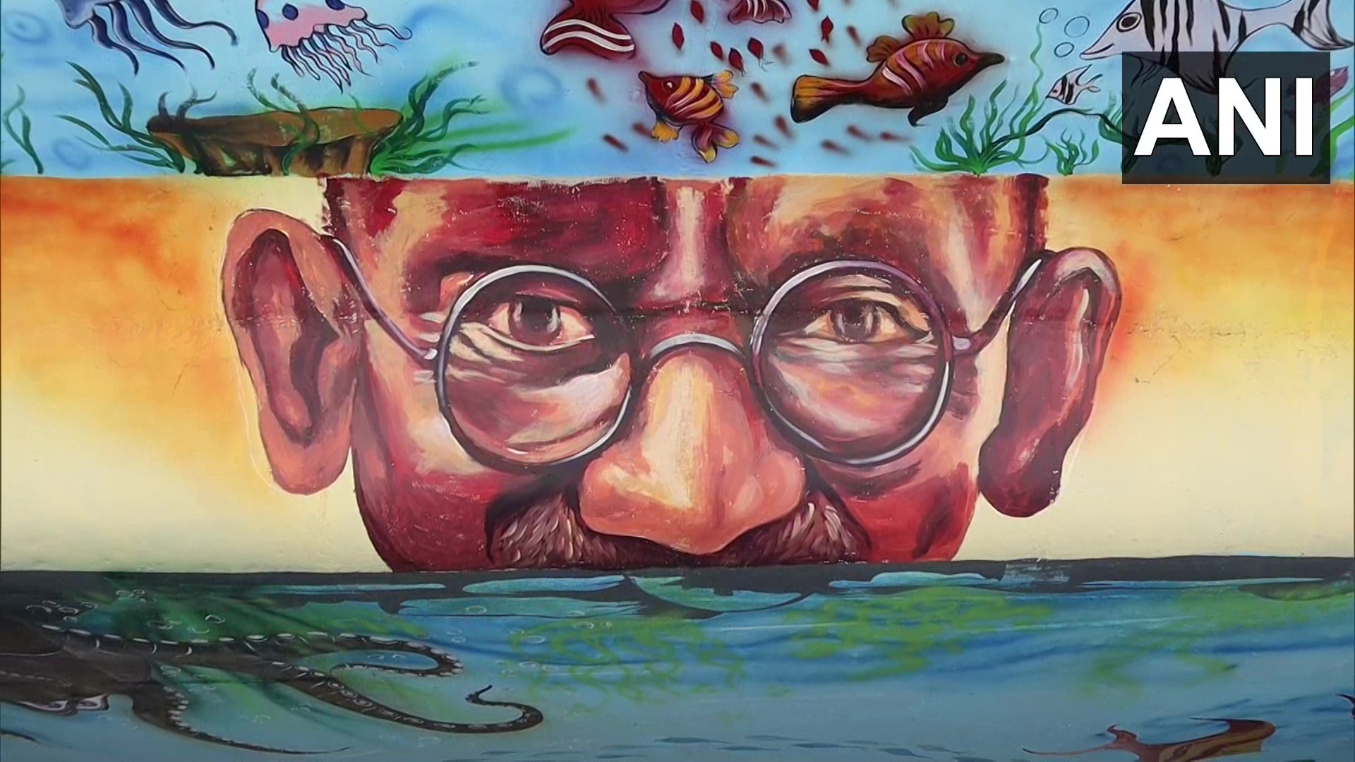 Gujarat Beautification of public places in Surat is being done via wall paintings 
