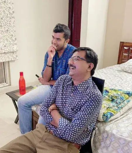 प्रदीप गावंडे हे टीना दाबी यांच्यापेक्षा तीन वर्षांनी सिनिअर आहेत. तसंच दोघांच्या वयातही जवळपास १३ वर्षांचं अंतर आहे.