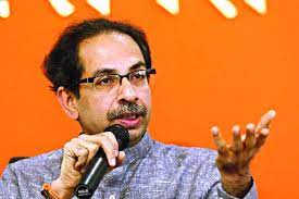 “आज आमच्या हृदयात आणि होर्डिंग्जवरती शिवसेनाप्रमुख तर आहेतच, पण तुमच्या किती होर्डिंग्जवर अटलजी आणि अडवाणी आहेत?”