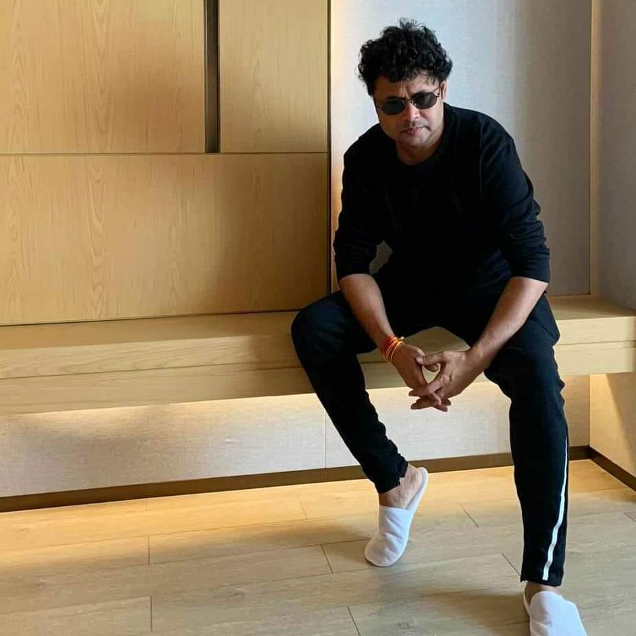 'भाबीजी घर पर है' आणि 'हप्पू की उल्टान पलटन'मध्ये या मालिकेत झळकणारा अभिनेता योगेश त्रिपाठीला जेठालाल या पात्रासाठी विचारणा करण्यात आली होती.