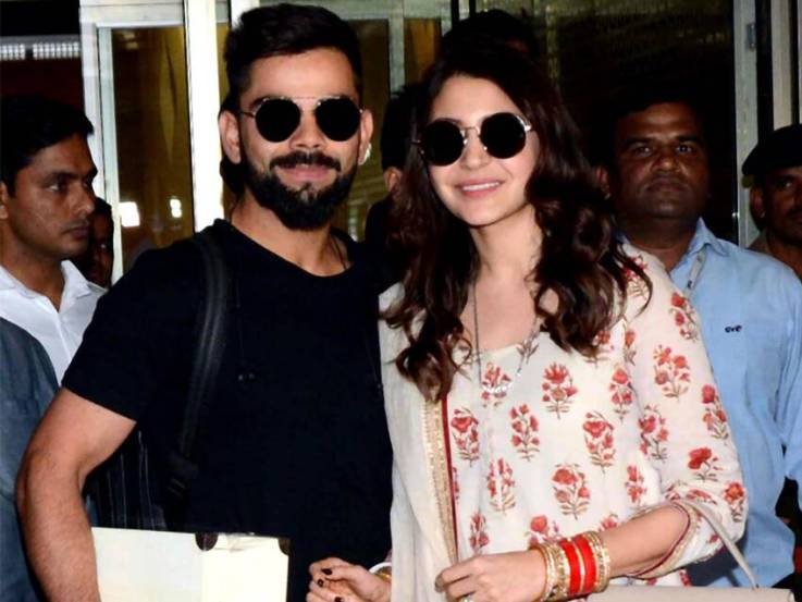 पती विराट कोहलीसोबत अनुष्का शर्मा. (फोटो: indian express)