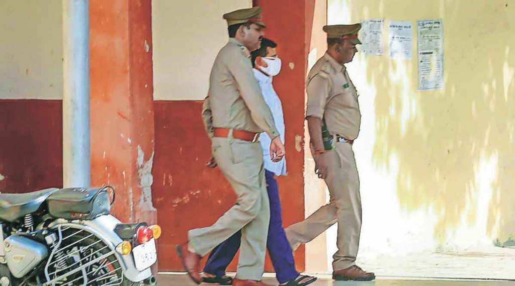 आशिष मिश्रा पुन्हा तुरुंगात ; सर्वोच्च न्यायालयाच्या आदेशानंतर शरणागती आशिष मिश्रा पुन्हा तुरुंगात ; सर्वोच्च न्यायालयाच्या आदेशानंतर शरणागती