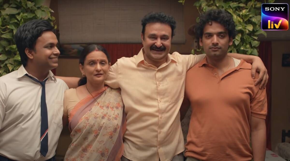 या वेब सीरिजची कथा मध्यमवर्गीय कुटुंब आणि त्यांना भेडसावणाऱ्या समस्या यावर आधारित आहे.