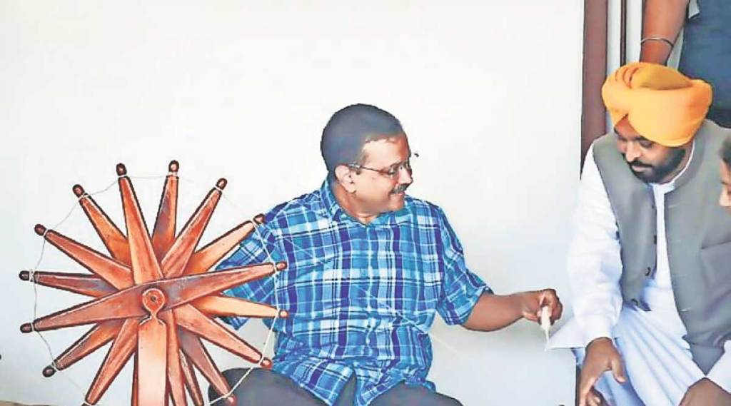 लालकिल्ला : ‘आप’ भाजपचा विरोधक कसा?
