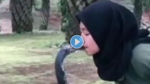 girl kiss snake