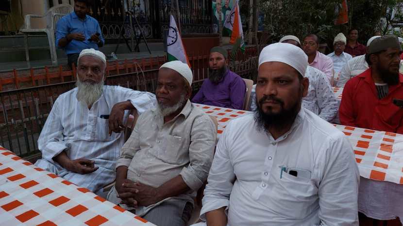 सध्या रमजान सुरु असल्याने मुस्लिम समुदायाकडून रोजा पाळण्यात येत आहे.