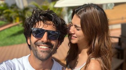 kartik aryan, kriti sanon, kartik aryan video, kriti sanon viral video, कार्तिक आर्यन, क्रिती सेनॉन, कार्तिक आर्यन व्हिडीओ, कार्तिक आर्यन गर्लफ्रेंड, क्रिती सेनॉन बॉयफ्रेंड, क्रिती सेनॉन व्हिडीओ
