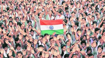 समोरच्या बाकावरून : फक्त नागरिकत्वाने मिळते भारतीयत्व! समोरच्या बाकावरून : फक्त नागरिकत्वाने मिळते भारतीयत्व!