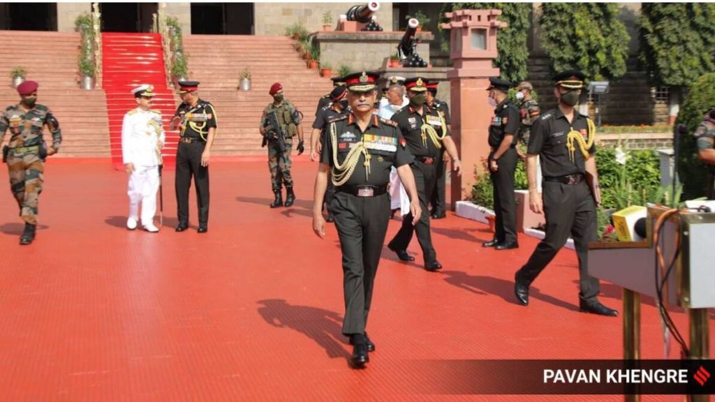 ‘पाकिस्तानशी मैत्रीपूर्ण संबंध ठेवण्यास इच्छुक पण…’, लष्कर प्रमुखांनी पाकला खडसावलं