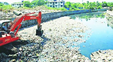 नालेसफाईवरून भाजपची शिवसेनेवर टीका; पश्चिम उपनगरातील नाल्यांची पाहणी