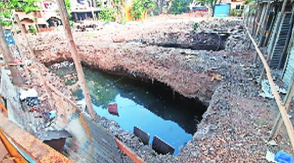  (कोपरखरणे पोलीस ठाण्याच्या इमारतीसाठी पायाभरणी .)