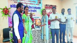 अनिता पाटील यांना गोदावरी परुळेकर समाजरत्न पुरस्कार