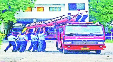आपत्तीची शक्यता असलेल्या ठिकाणी तातडीने उपाययोजना करा; जिल्हाधिकाऱ्यांचे आदेश