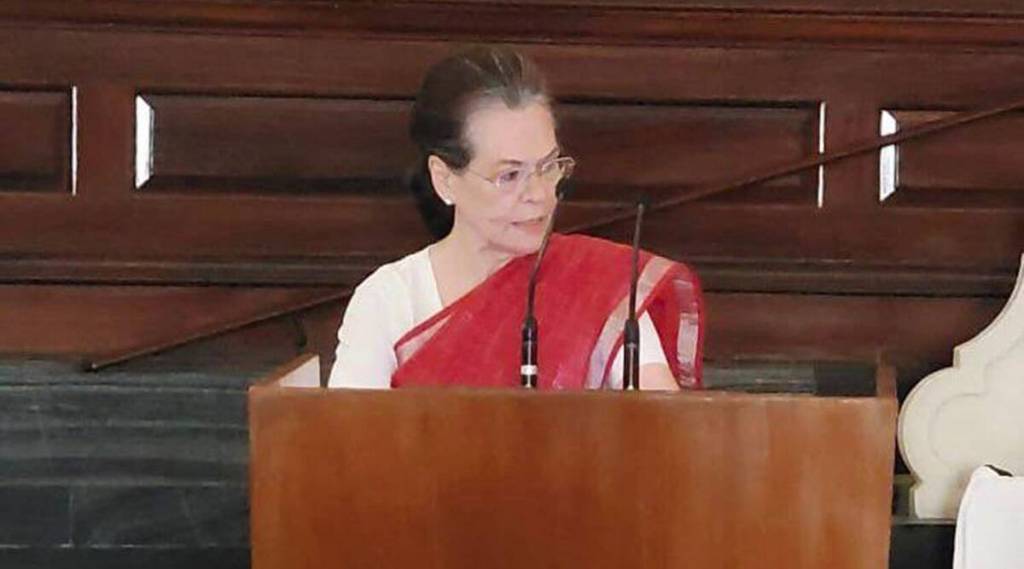 काँग्रेसचं पुनरुज्जीवन लोकशाही आणि समाजासाठी महत्त्वाचं – सोनिया गांधी