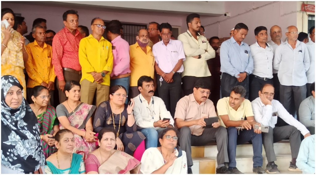 औरंगाबाद महानगरपालिका आयुक्तांना अरेरावीची भाषा; अंगावर धावून जाण्याचा प्रयत्न!