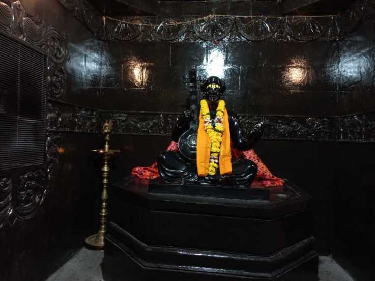 मात्र, अवघ्या ४२ दिवसात मूर्ती घडवण्यात आली. (फोटो सौजन्य : प्रतिनिधी, कृष्णा पांचाळ)